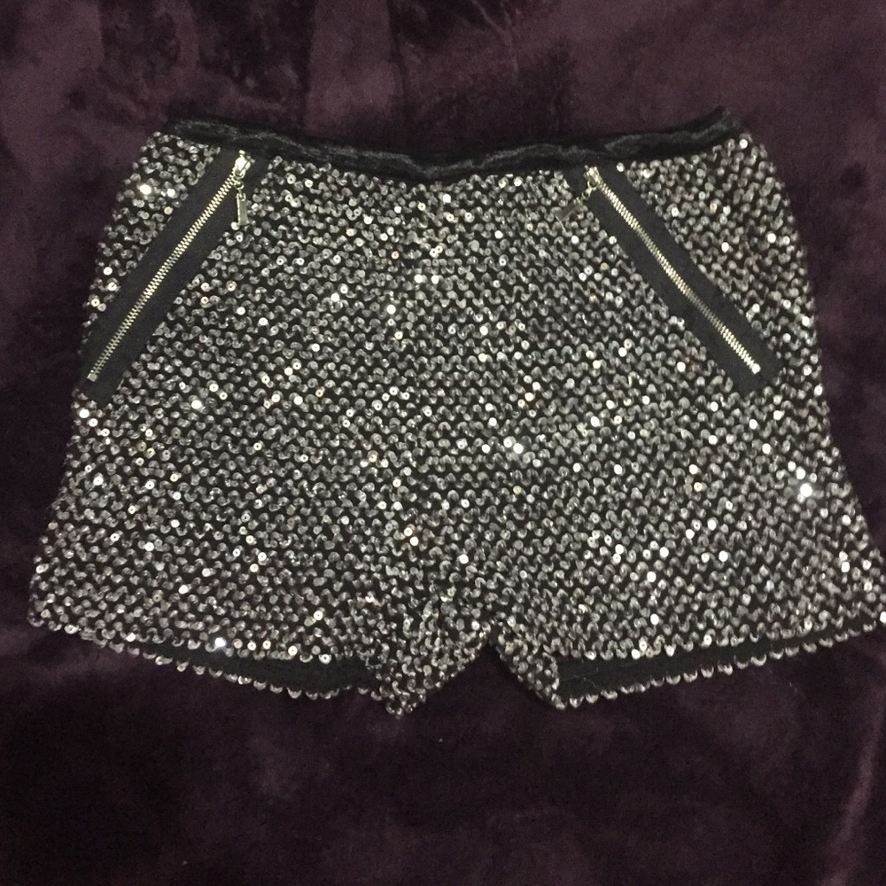 Foreign Exchange Silver Disko Hot Shorts